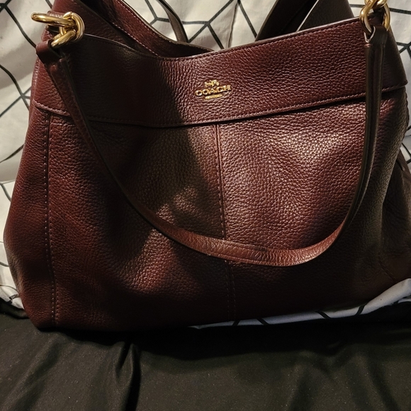 Maroon/burgundy gently used Coach handbag. More pictures can be made upon reques - Picture 2 of 4
